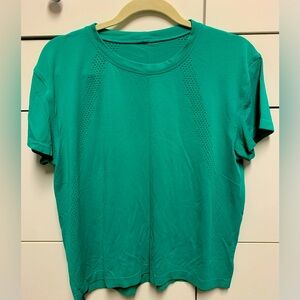 Lululemon  Train to Be Short-Sleeve Shirt Green Size 12